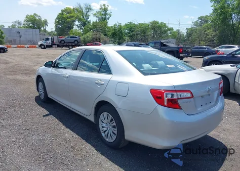 2012 Toyota Camry Le z USA, uszkodzony, nr VIN 4T1BF1FKXCU151409